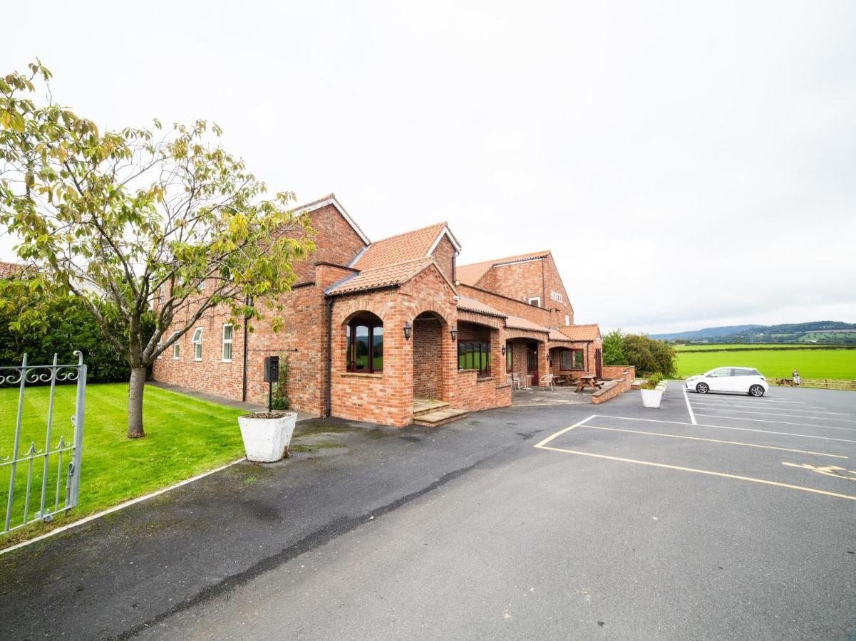 Oyo White Horse Lodge Hotel, East Thirsk Bagby Exterior foto